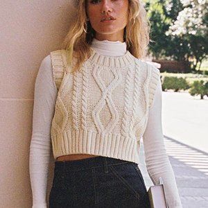 Princess Polly - CAREY SWEATER VEST BEIGE - Size XS/S